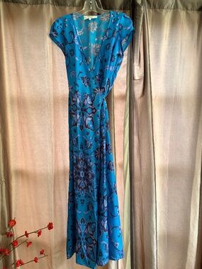 Beautiful SILK wrap dress by Gerad Darel!